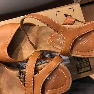 Kenneth Cole, Brown Wood Platform, Peek-a-toe